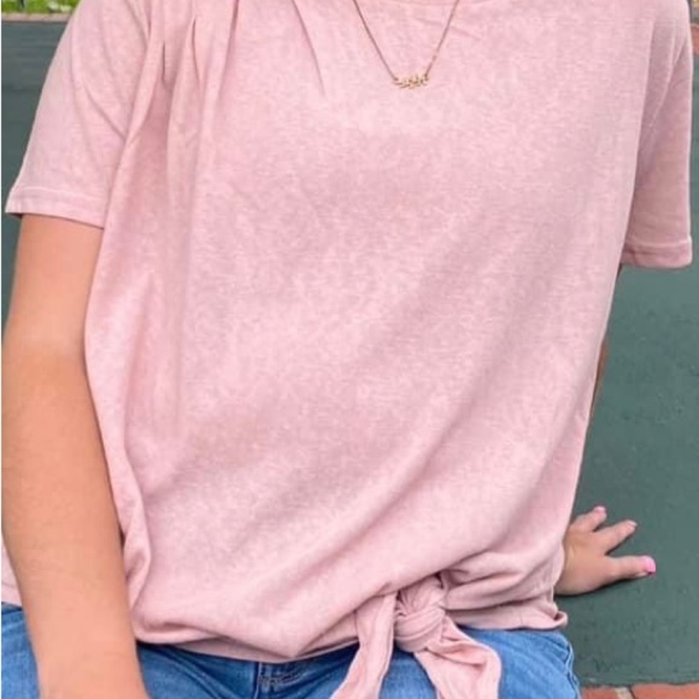 Umgee tshirt with tie at bottom